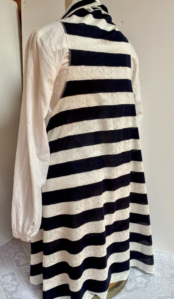 Navy and white striped vest worn five different ways - Image 2