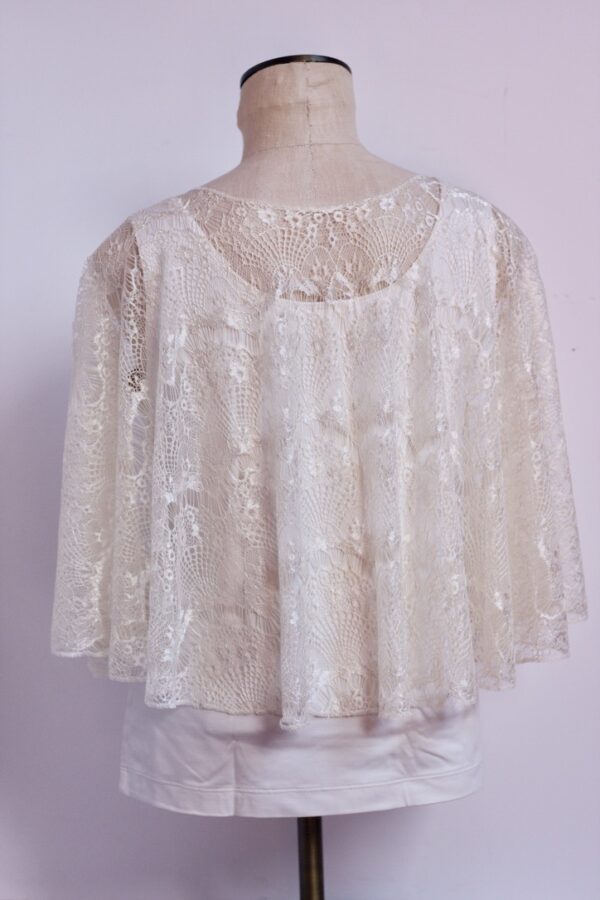 Ivory lace capelet - Image 2