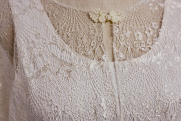 Ivory lace capelet - Image 8