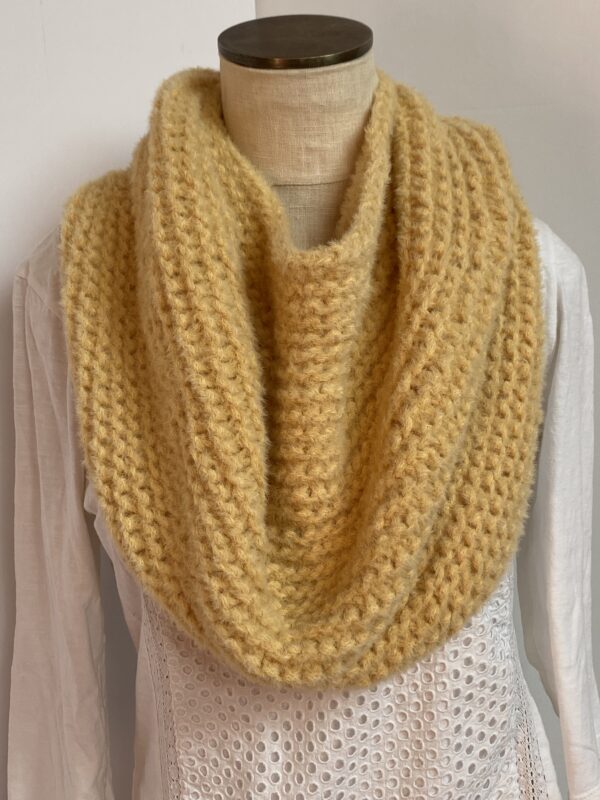 Hand knit buttercup yellow coverlet - Image 3