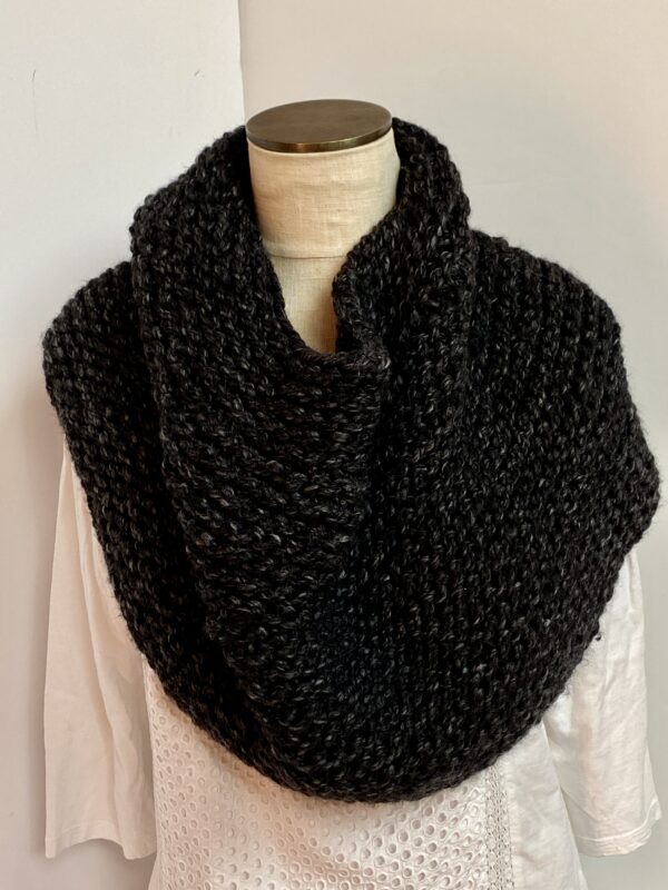 Hand knit black coverlet - Image 3