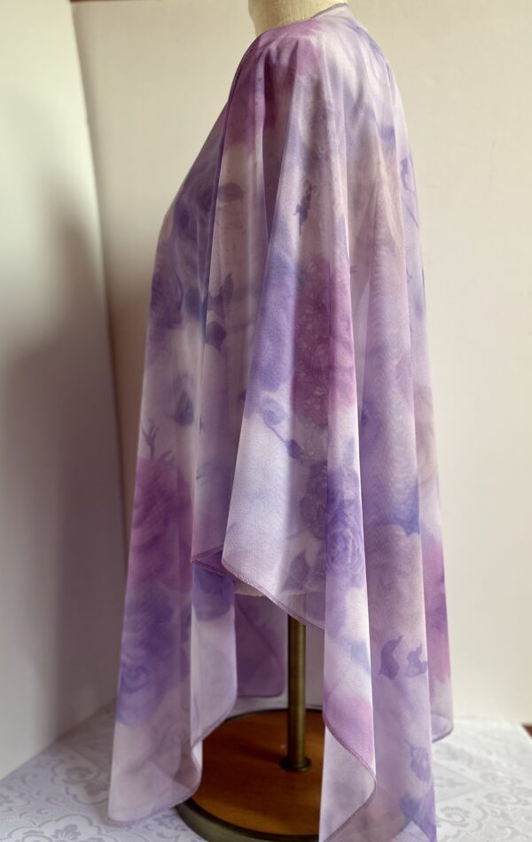 Ruana poncho in purple floral mesh - Image 2