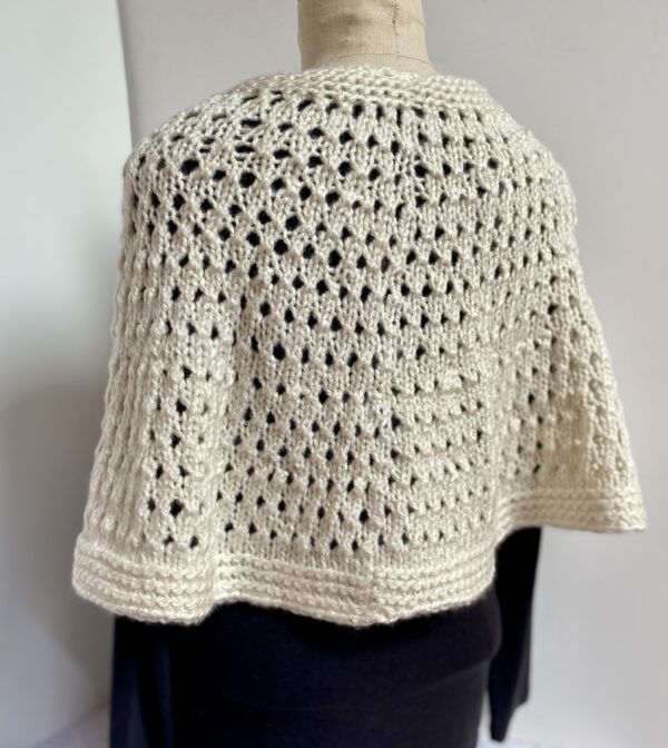 Cream lace poncho - Image 2