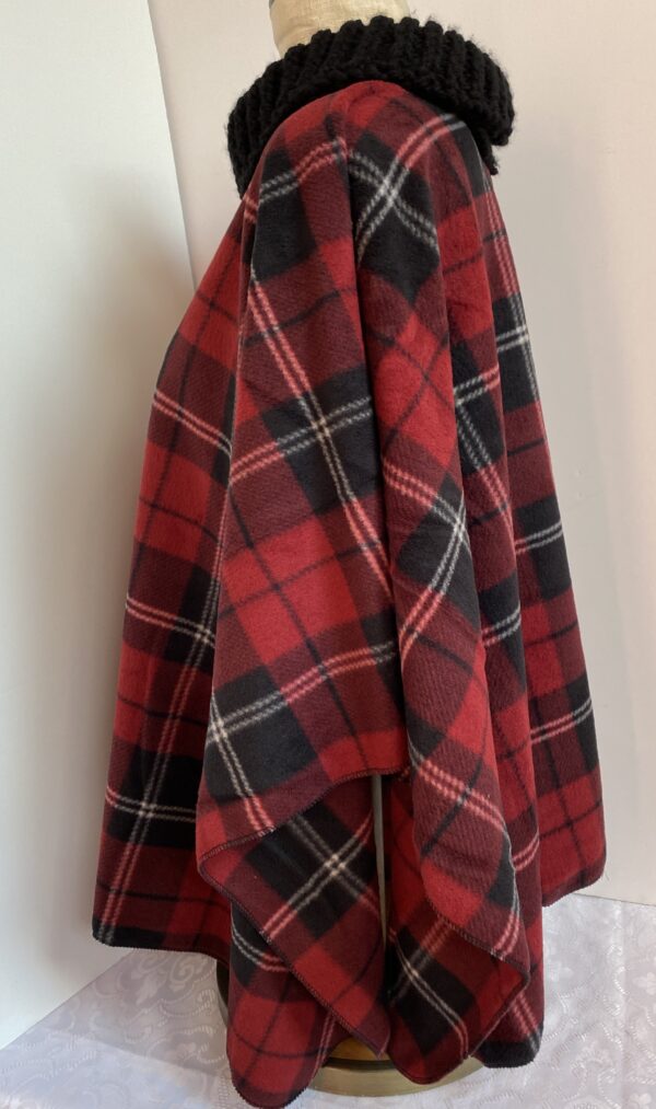 Red and black plaid with knit collar - Image 2