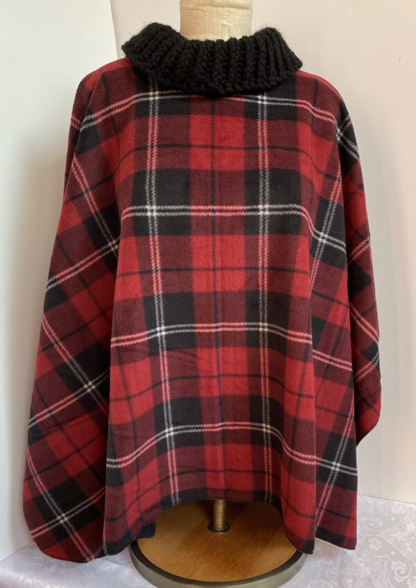 Red and black plaid with knit collar - Image 3