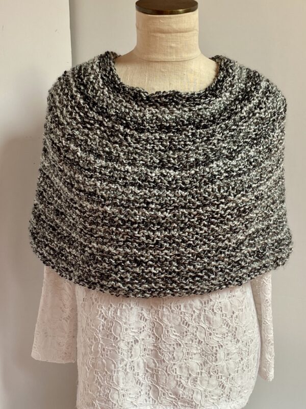 Hand knit coverlet in black, white and gray tweed - Image 3