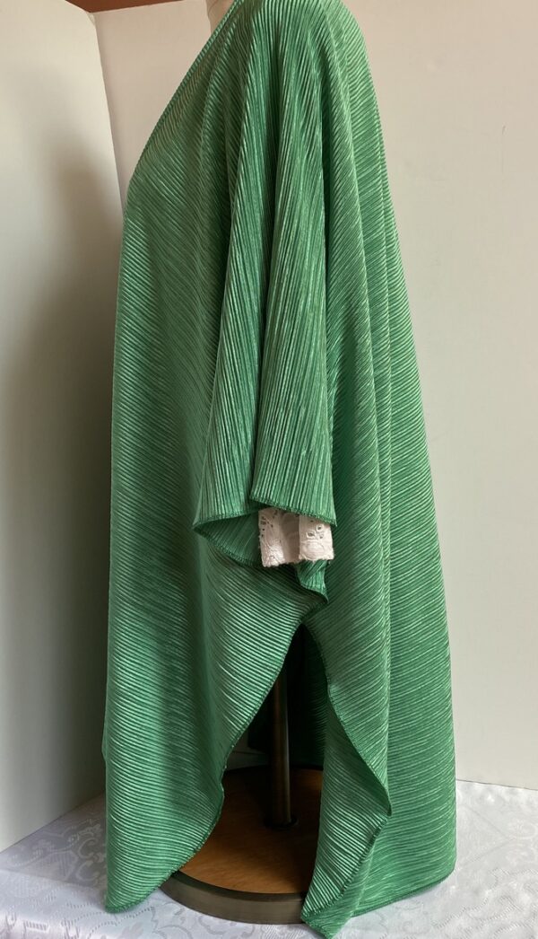 Green ruana poncho - Image 2